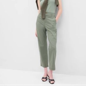 High Rise Girlfriend Khakis with Washwell (Gap)